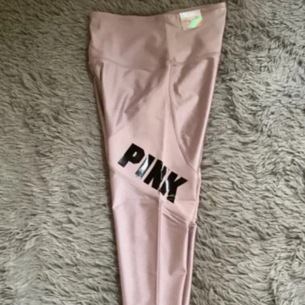 Victoria’s Secret Pink Ultimate High Waist Ankle Legging Size S NWT